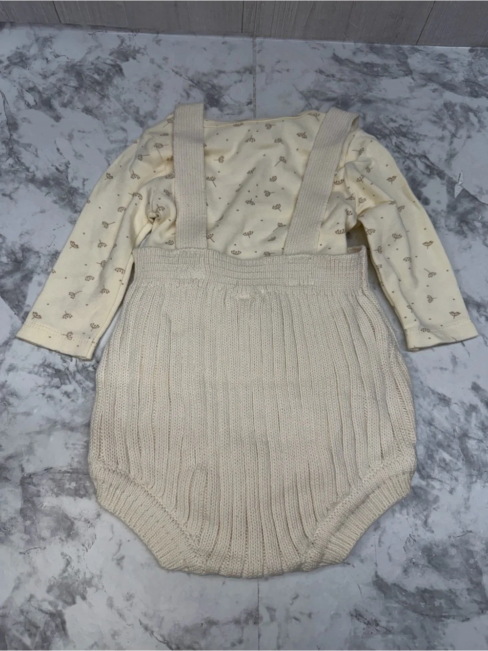 Baby 3-6 months Cream Knit Suspender Overalls Bloomers with Floral Bodysuit